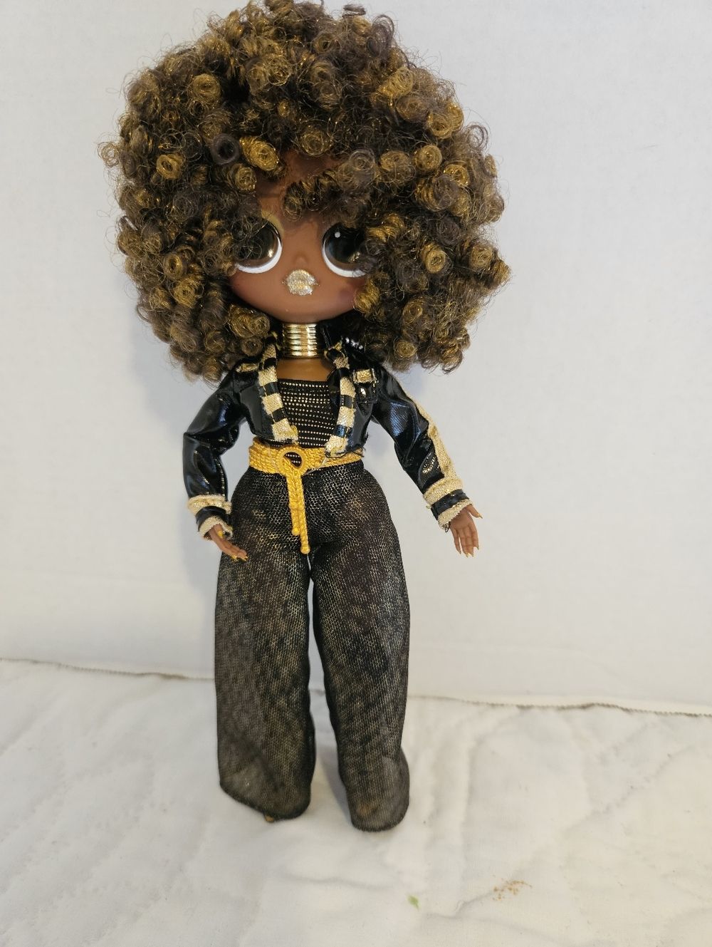 L.O.L SURPRISE ROYAL BEE DOLL